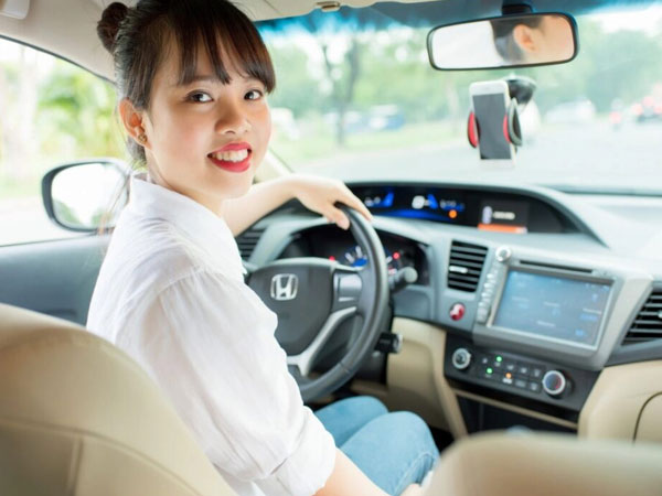 Khi nào nên thuê tài xế lái xe hộ? Lợi ích và lưu ý quan trọng